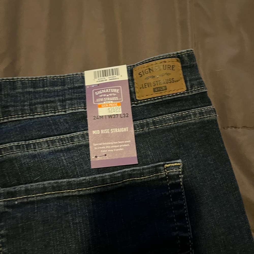 Brand new women’s jeans - Size 24, mid rise